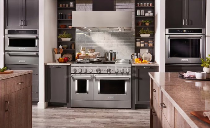 Commercial-Style Range