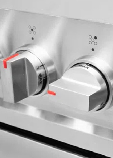 Cosmo Metal Knobs