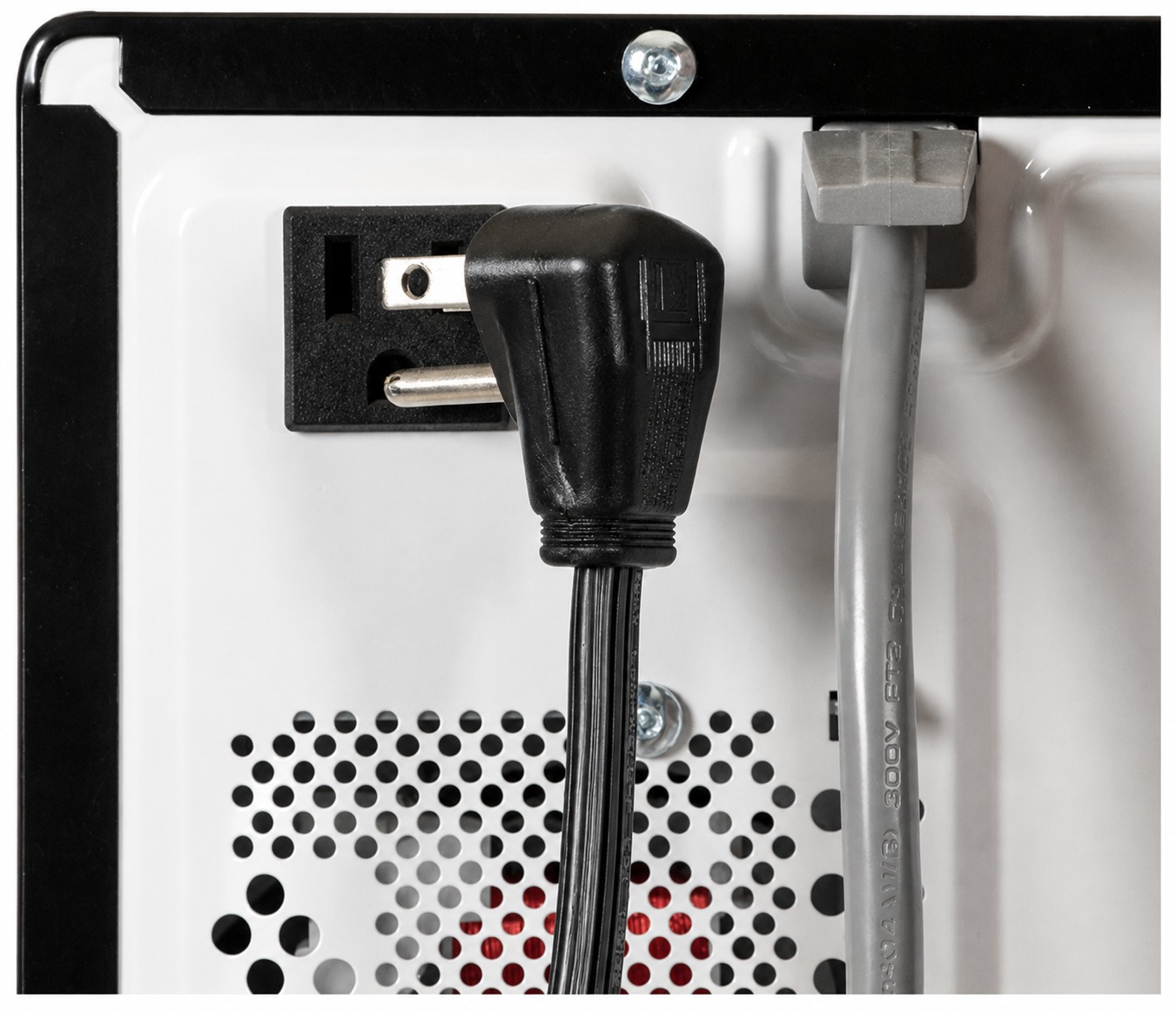 Microwave Refrigerator One-Plug Operation
