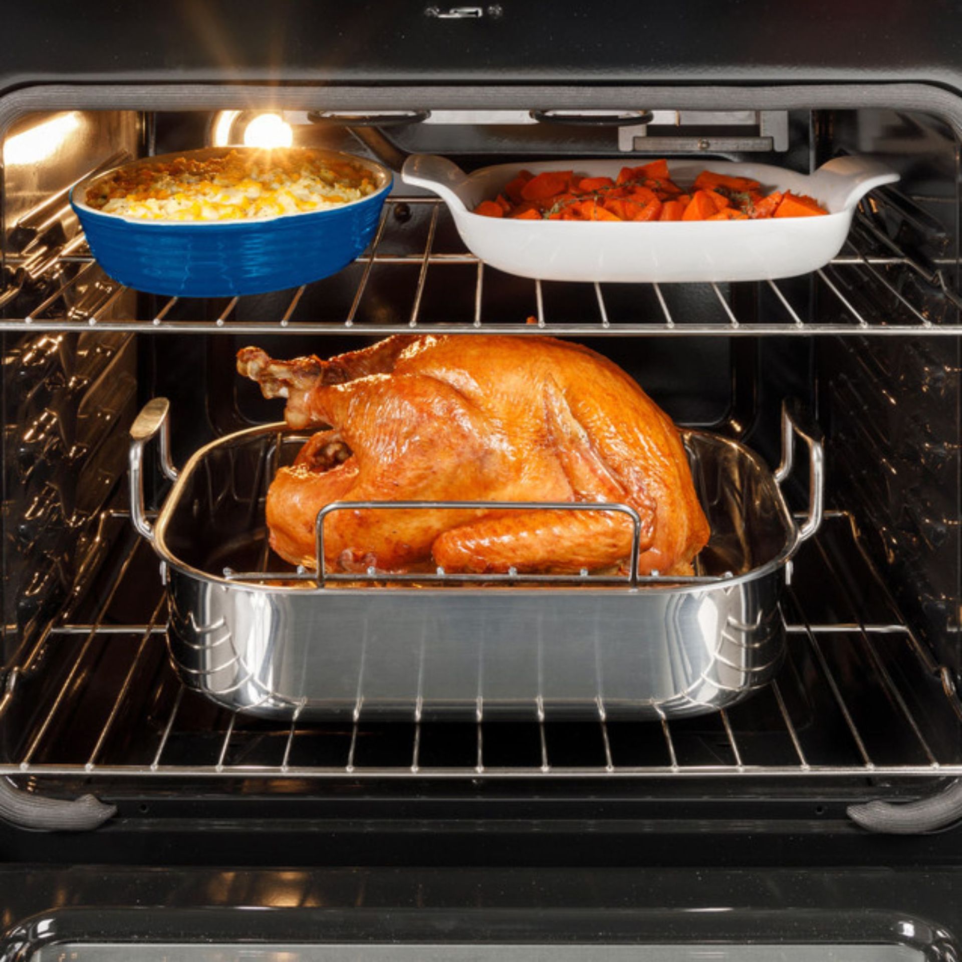 Large Capacity Oven.