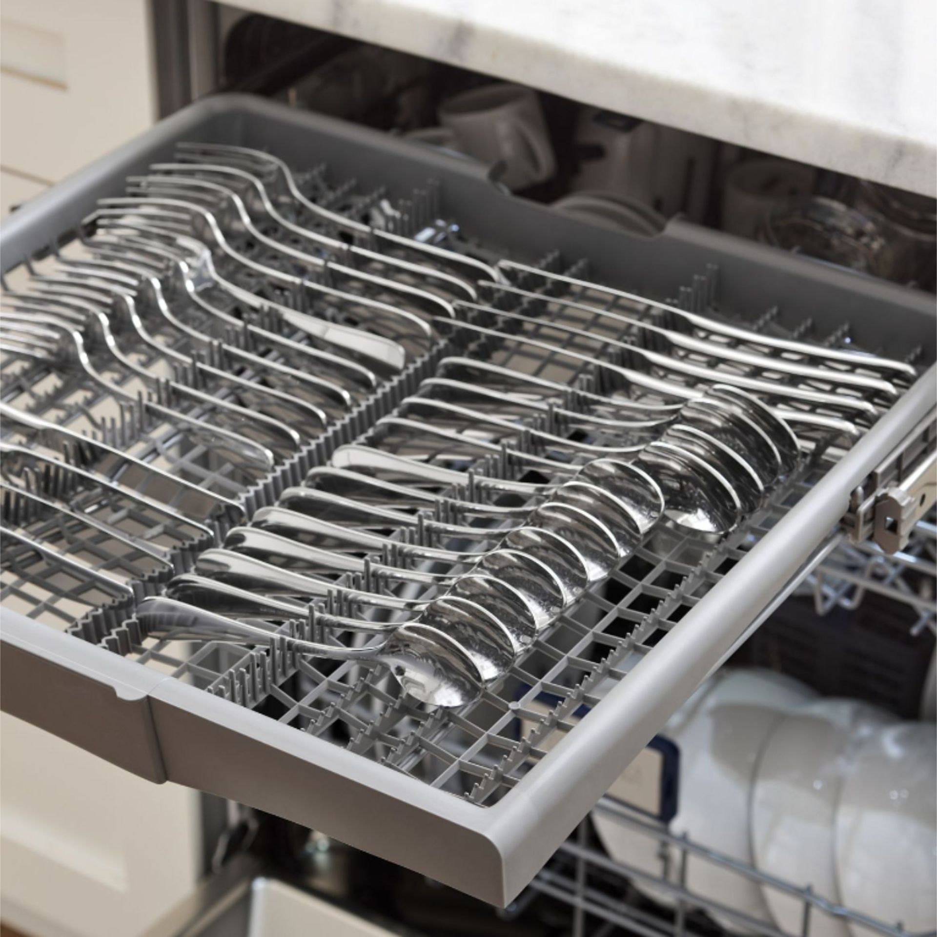 Full-Width Cutlery Rack