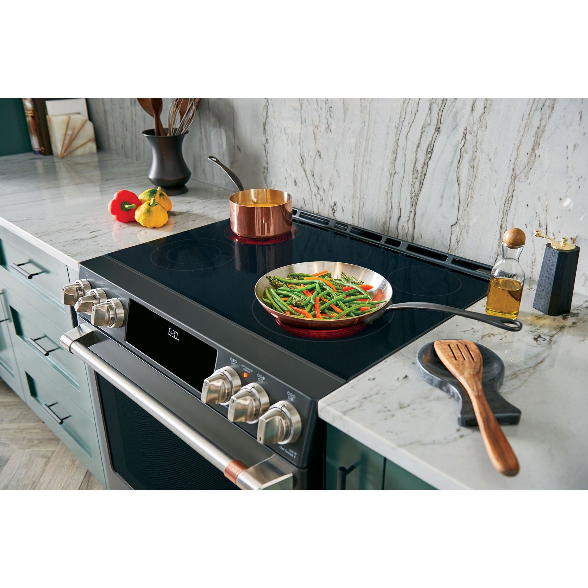 Seamless Glass Surface Streamlines And Simplifies Cooking