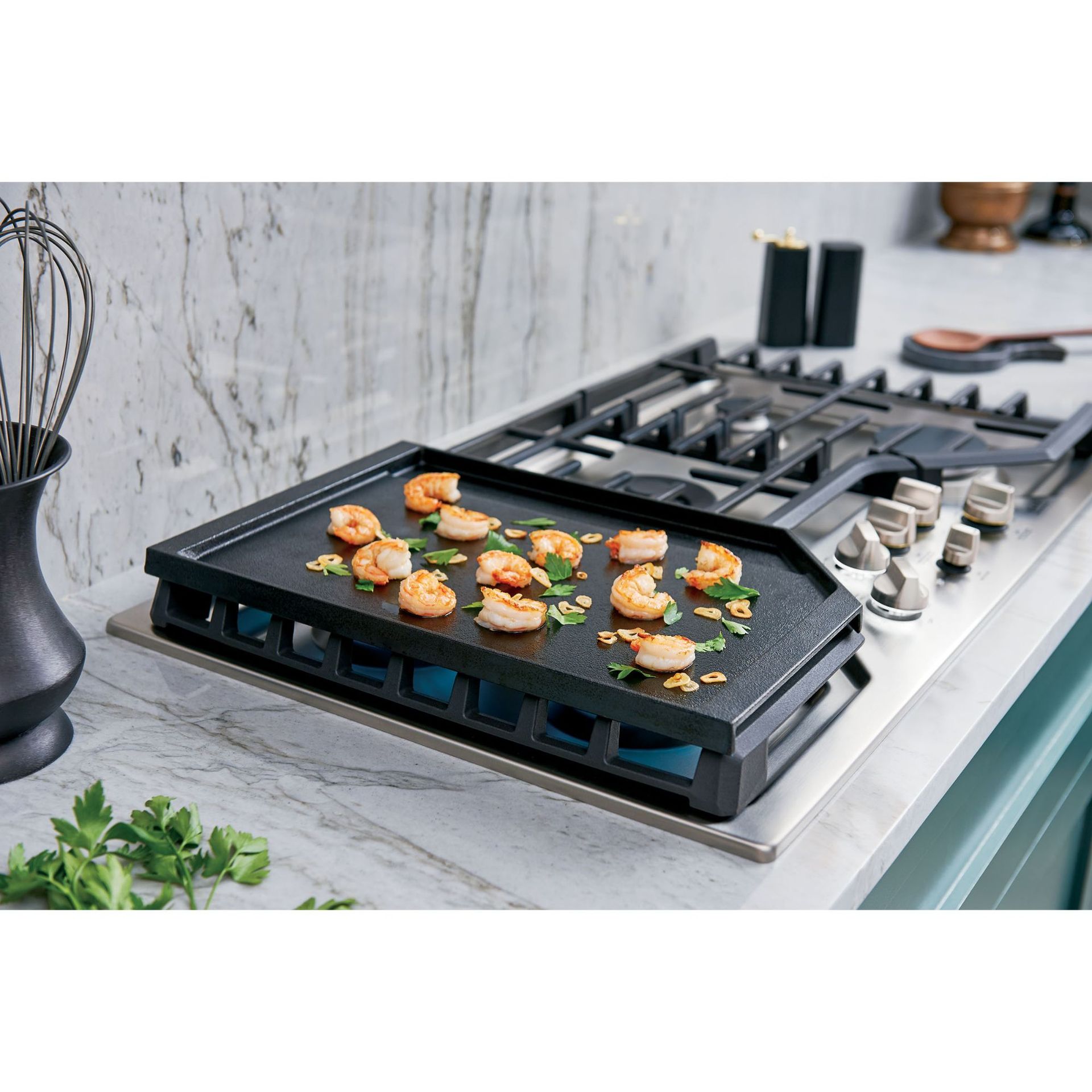Extra-Large Griddle Means More Cooking With Less Cookware