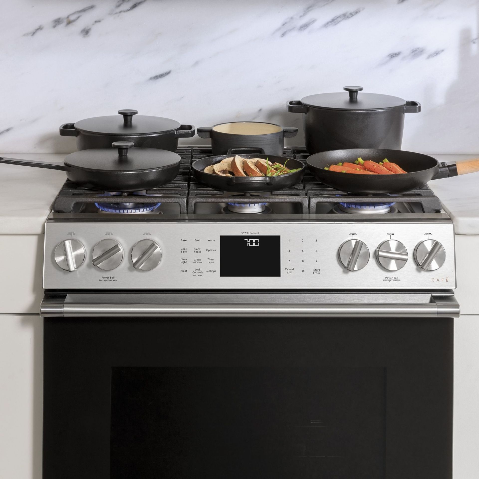 Expansive Six-Burner Cooktop Helps You Entertain With Ease