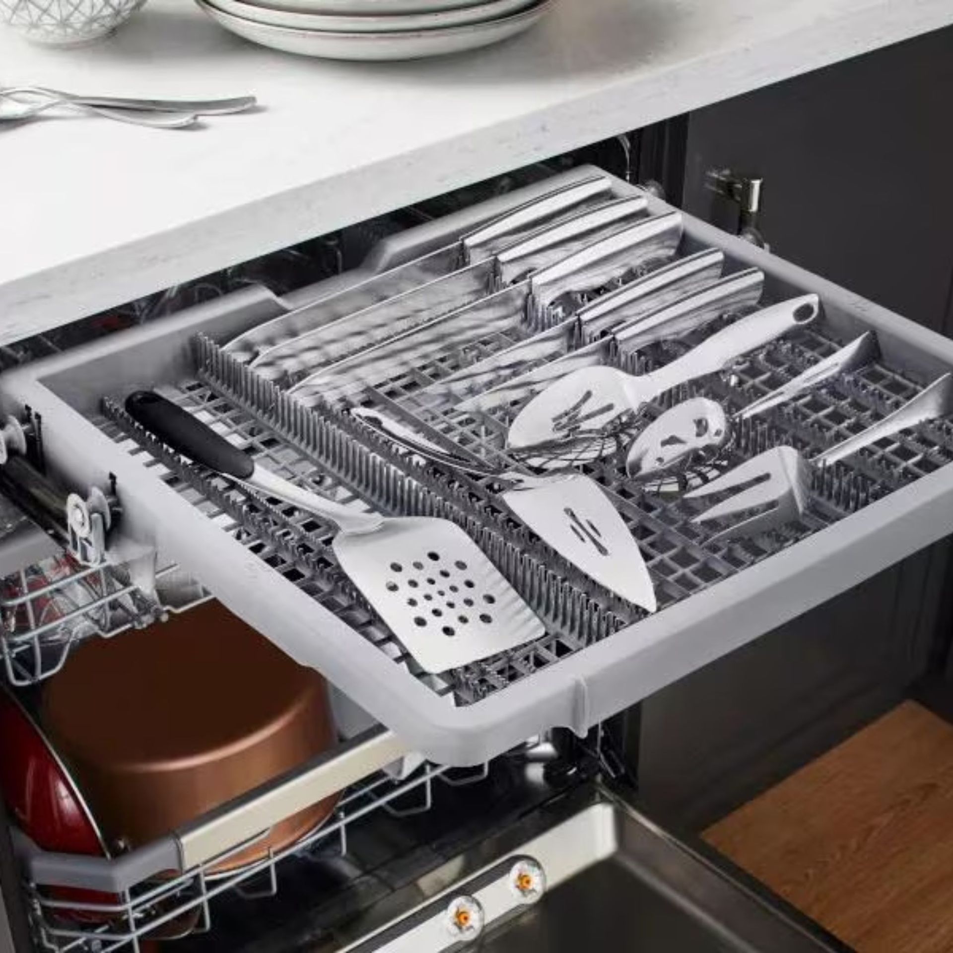 A Convenient Spot for Hard-to-Fit Items