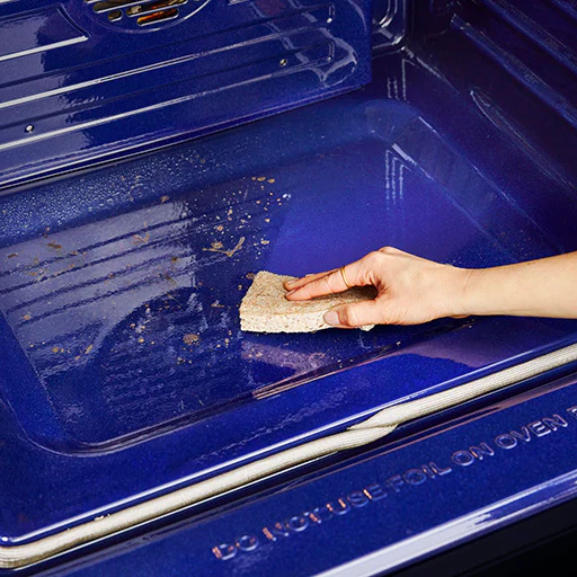 Speed Clean Your Oven with our 10-Minute EasyClean® Cycle