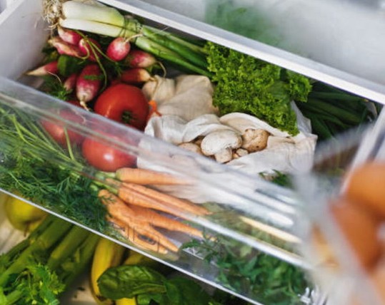 Humidity-Controlled Crisper Drawer